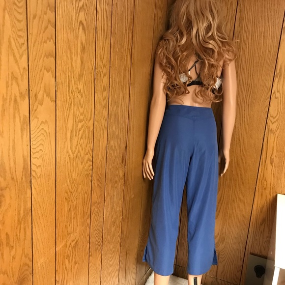 Women's Patagonia Capri" Color blue Size 8 Good Condition - Picture 2 of 16